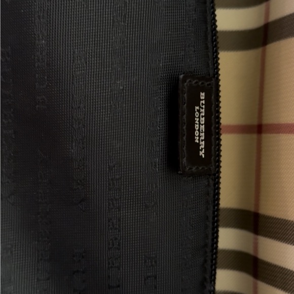 SALE ENDS AT MN ❤️ EUC Burberry Haymarket Novacheck Canvas Baguette Shoulder Bag - Picture 4 of 17